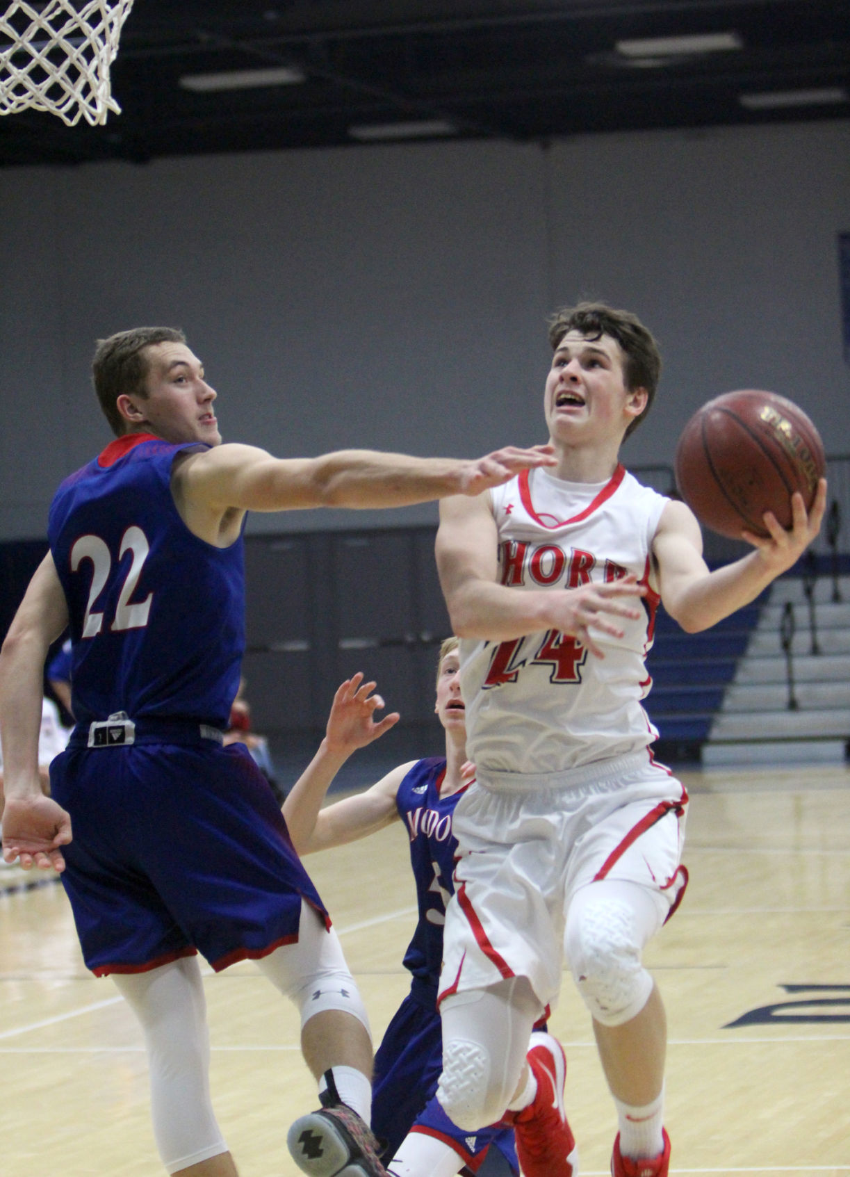 Thorp boys basketball vs Mondovi at UW-Stout 12-1-18